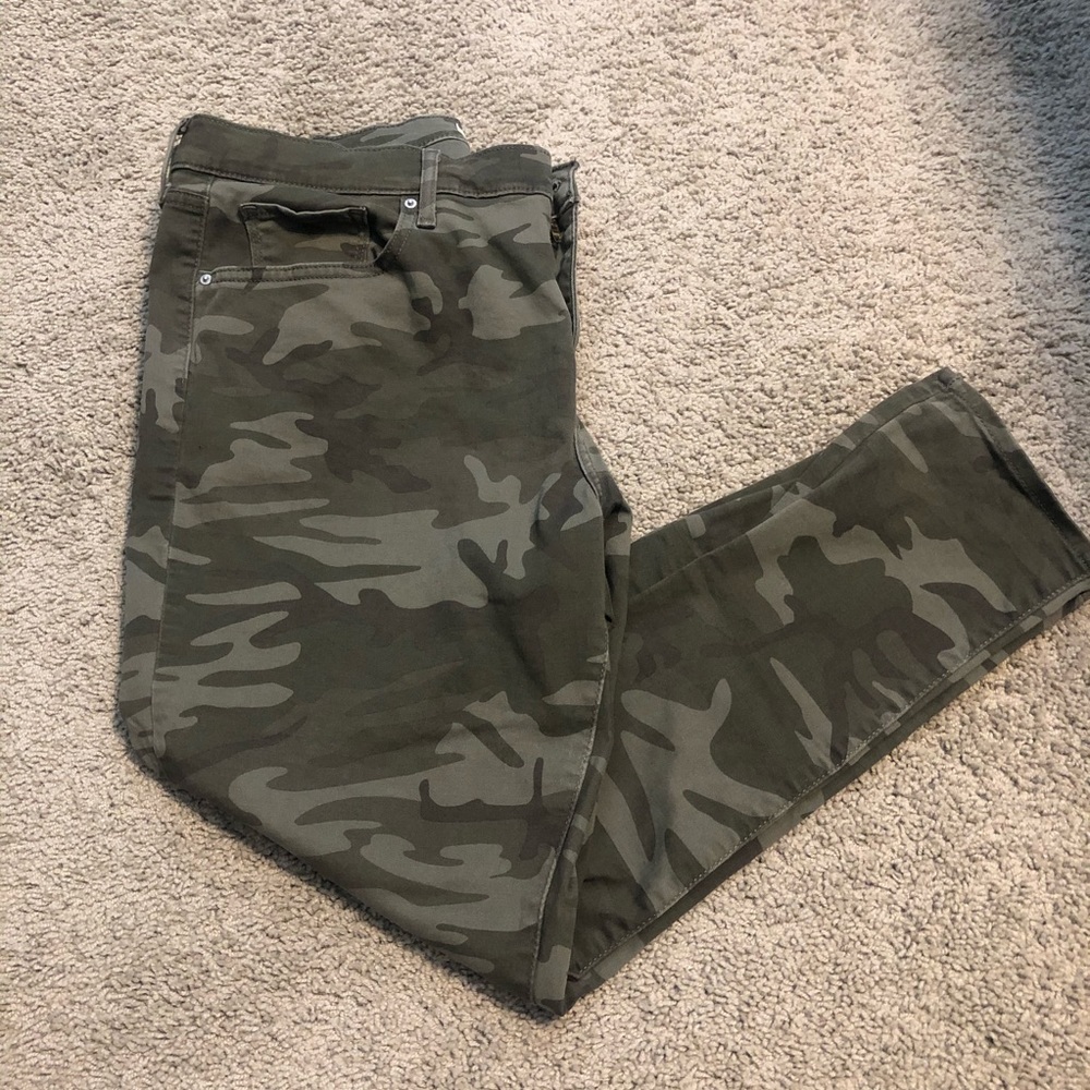 Camouflage Levi’s Jeans